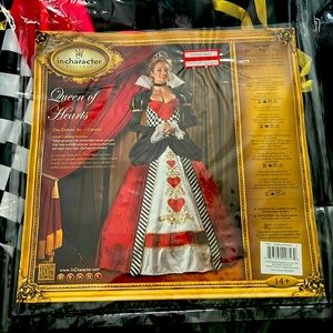 Queen of Hearts Halloween Costume